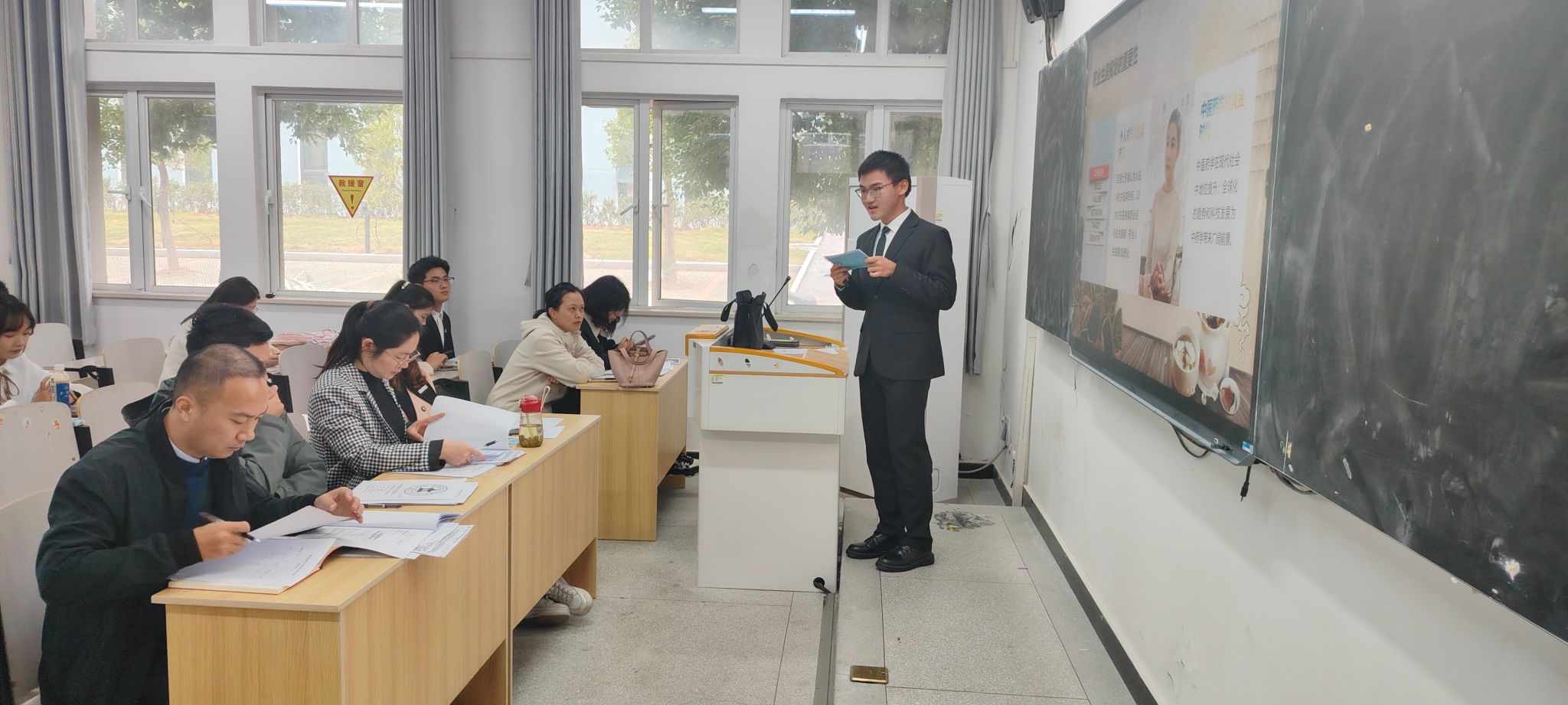 17C82FC03DE9DB2E351B63046AC_75F26770_39A50