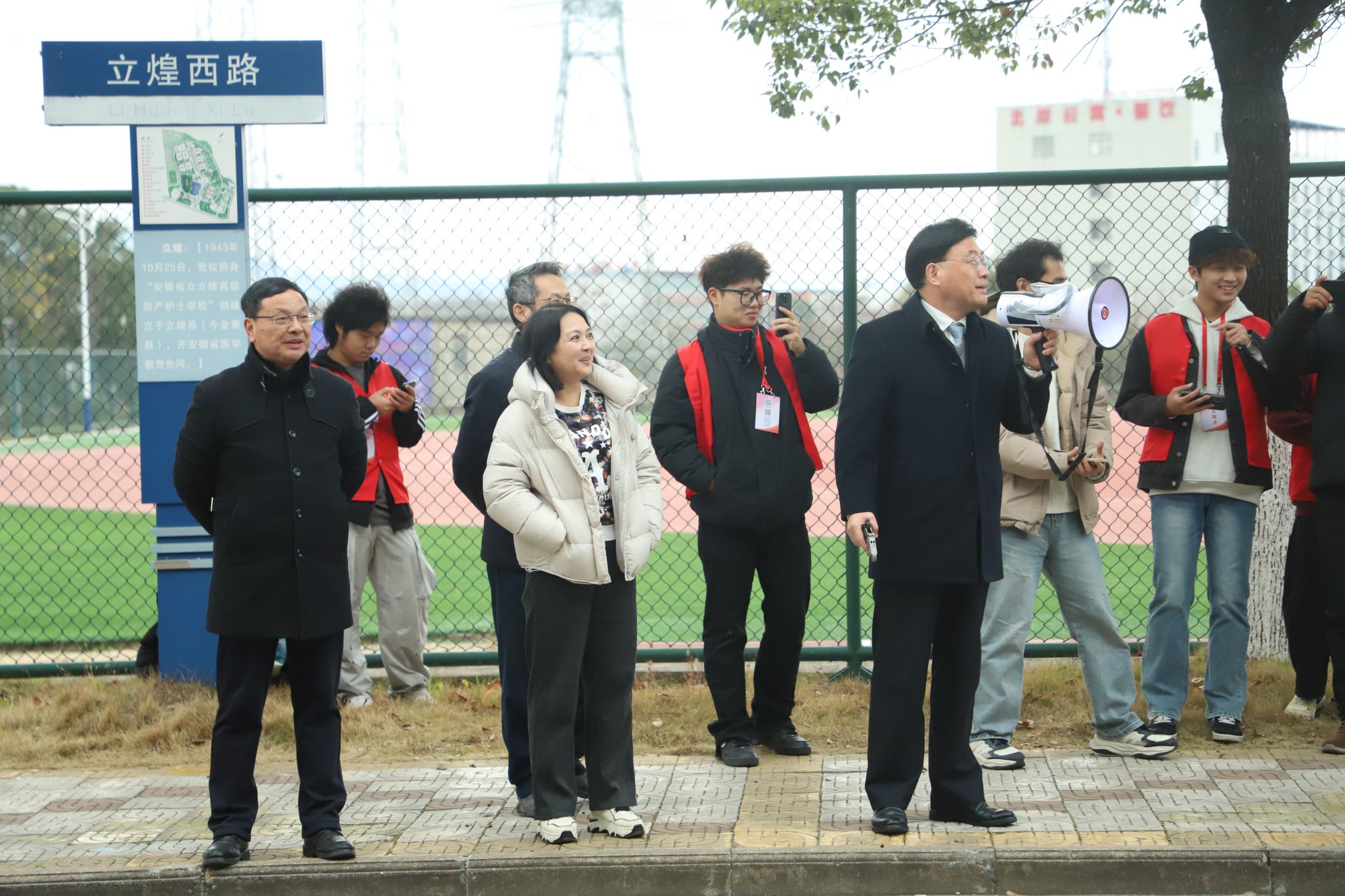 B99862F2CE9E098BF7899572890_8DB84E21_60DF5