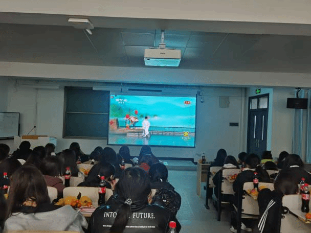 71C8F5761DDD84C522055285946_91156E87_1D199