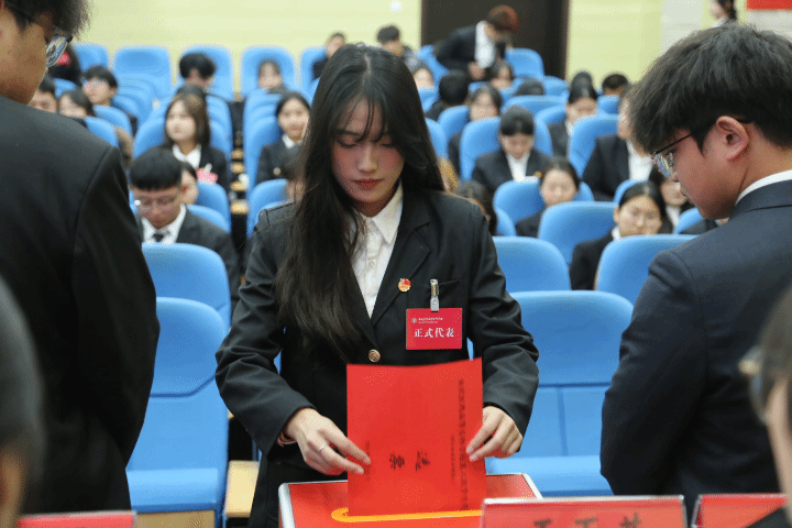 5AB111DF5444A9AA803EF273181_F13B83A2_27A45