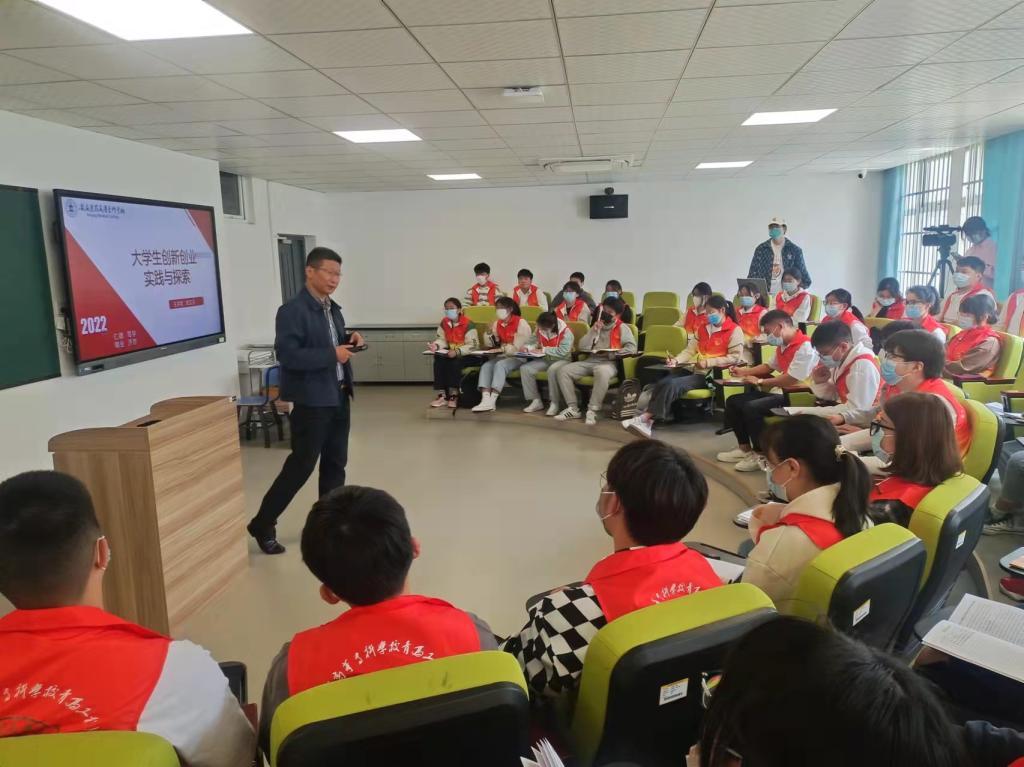 D37ADBAC57ED6C712EE5B04891B_C120FDA2_16AF3