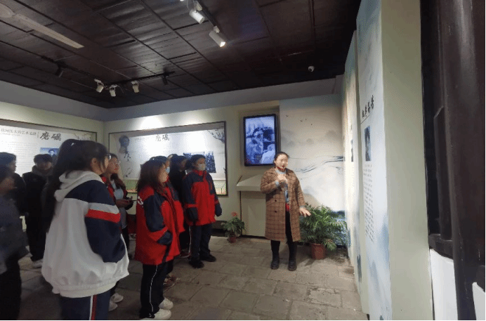 F0E22CAD2A801F211A426BCB88A_70494270_24F53