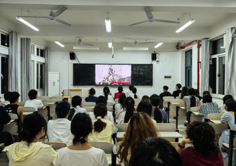 4FD0B87B44AFEF10C9D50DD0F55_CAAD2600_3FF26